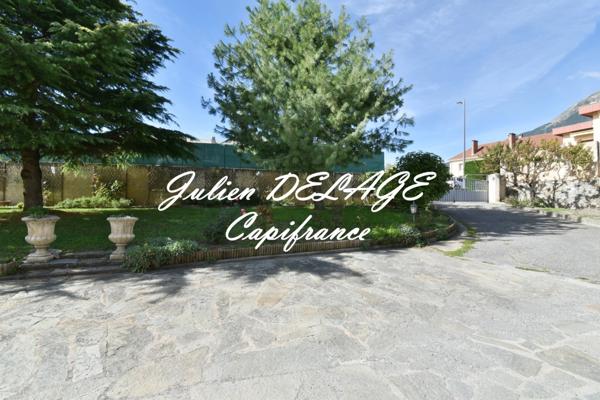 Exceptionnel à Embrun – Maison à rénover avec dépendances et fort potentiel