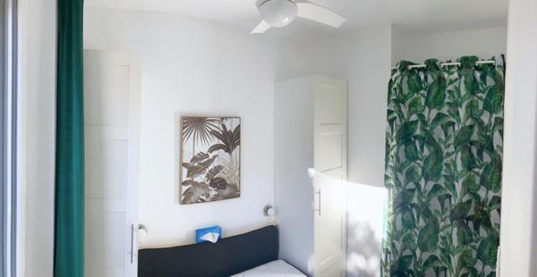 CHARMANT STUDIO MEUBLÉ TOTALEMENT RÉNOVÉ À NEUF+CAVE