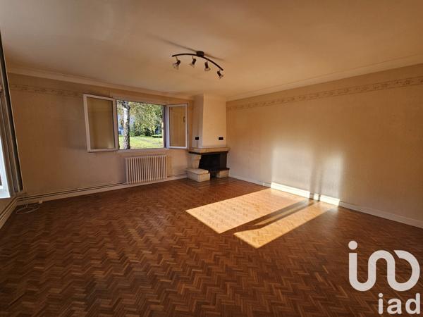 Maison 4 pièces de 93 m² à Roullet-Saint-Estèphe (16440)