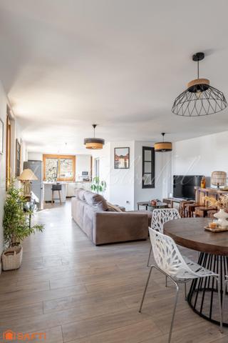 Maison 6 pièces - 3 chambres - GRAULHET