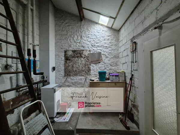 Maison de 77 m2 A VENDRE  aux Herbiers avec 2 chambres et 1 bureau sur une parcelle de 916 m2