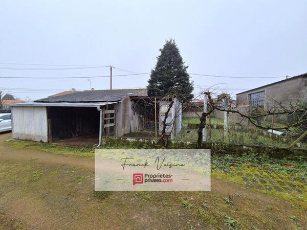 Maison de 77 m2 A VENDRE  aux Herbiers avec 2 chambres et 1 bureau sur une parcelle de 916 m2