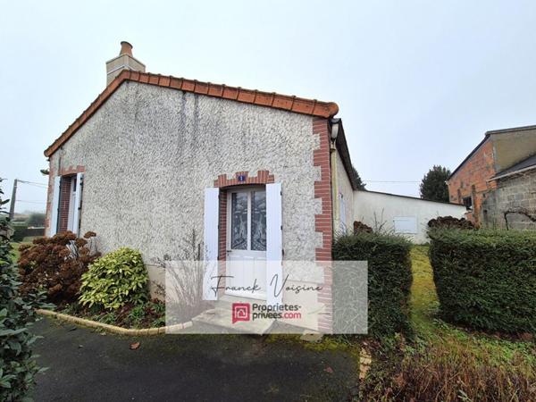 Maison de 77 m2 A VENDRE  aux Herbiers avec 2 chambres et 1 bureau sur une parcelle de 916 m2