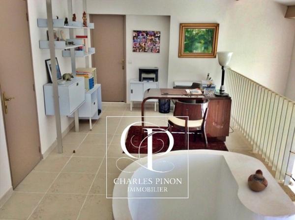 Villa à vendre 8 pièces ROGNES proche Aix-En-Provence (13)