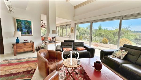 Villa à vendre 8 pièces ROGNES proche Aix-En-Provence (13)