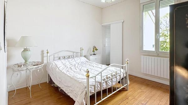 Maison individuelle de 115 m2 avec grand garage de 185 m2