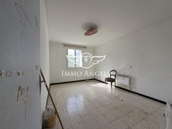 Mas à rénover 168 m2 sur 690 m2 de terrrain, en campagne.