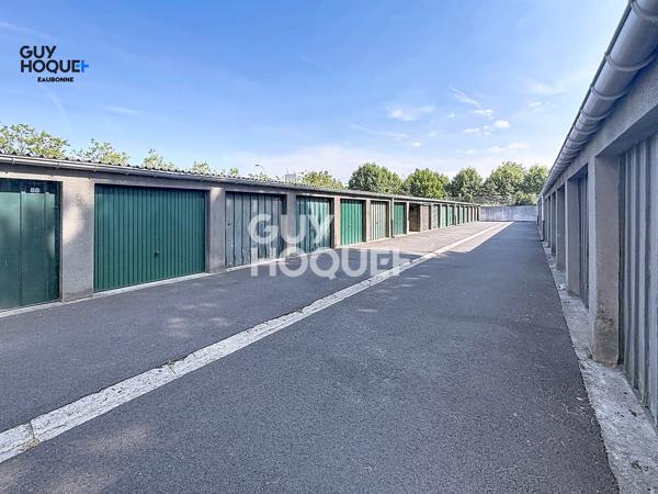 PARKING À LOUER DE 13,65 M²