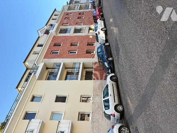 A VENDRE ROUEN PASTEUR, prox. église de la Madeleine et Préfecture, dans résidence sécurisée.