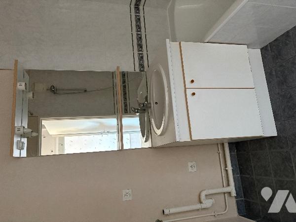 A VENDRE ROUEN PASTEUR, prox. église de la Madeleine et Préfecture, dans résidence sécurisée.