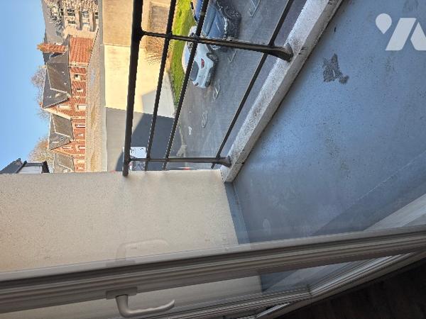 A VENDRE ROUEN PASTEUR, prox. église de la Madeleine et Préfecture, dans résidence sécurisée.