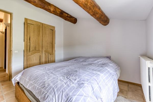 Domaine rénové de plus de 260m2 – 20 ha – Vue exceptionnelle – Montagne de Lure