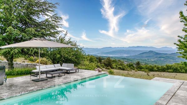 Domaine rénové de plus de 260m2 – 20 ha – Vue exceptionnelle – Montagne de Lure