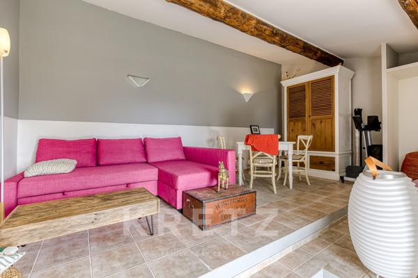 Domaine rénové de plus de 260m2 – 20 ha – Vue exceptionnelle – Montagne de Lure