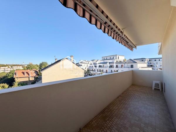 4 pièces, 4 balcons au Vieux Saint-Maur