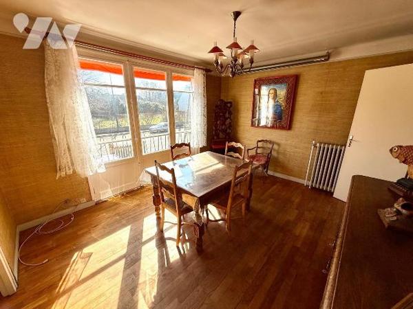  Maison avec fort potentiel à Dinard - proche plage et commodités

Idéalement située dans l'u...