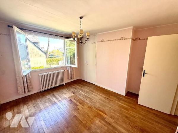  Maison avec fort potentiel à Dinard - proche plage et commodités

Idéalement située dans l'u...