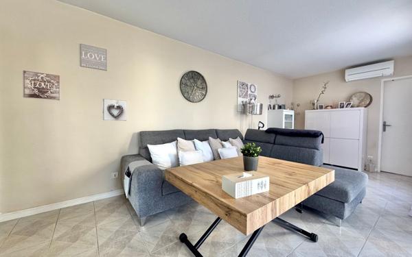 Appartement à vendre    4 pièces • 83,41 m2 Marseille 9