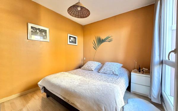 Appartement à vendre    4 pièces • 83,41 m2 Marseille 9