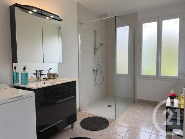 Maison à vendre  4 pièces - 90 m 2   COSNE COURS SUR LOIRE  - 58