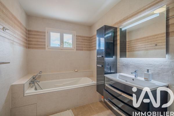 Maison à vendre 6 pièces 137 m² Coublevie