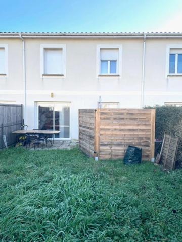 Maison 3 chambres, jardin et garage SOYAUX (16)
