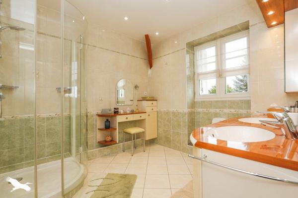 Maison à vendre |  Tours |  4 pièces | 145 m²