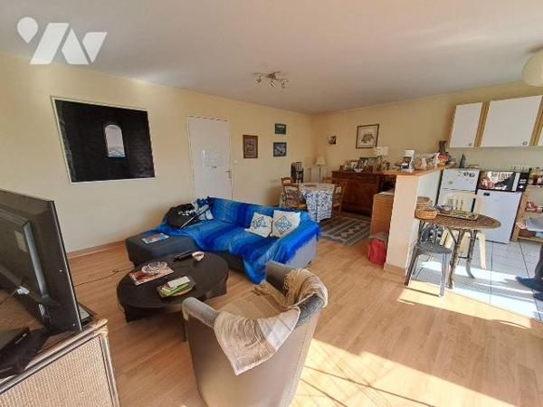 A Vendre à Quimper, Kerfeunteun, en investissement locatif, appartement de type 3  de 65m². Sit...