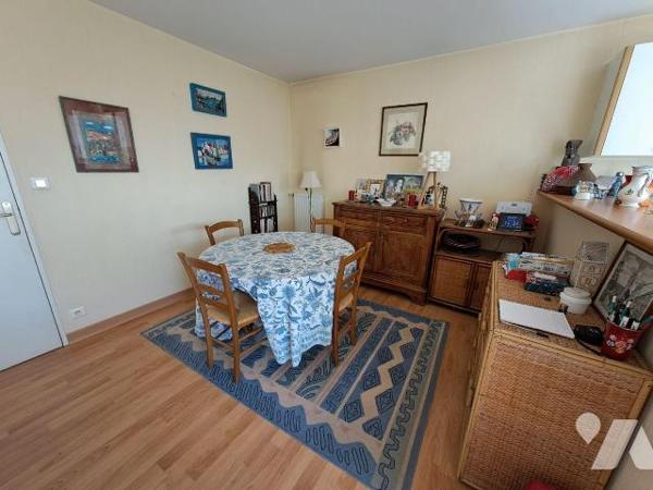 A Vendre à Quimper, Kerfeunteun, en investissement locatif, appartement de type 3  de 65m². Sit...