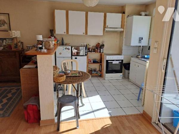 A Vendre à Quimper, Kerfeunteun, en investissement locatif, appartement de type 3  de 65m². Sit...