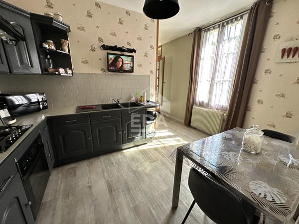 Charmante Maison de ville avec extérieur coup de coeur - Tours