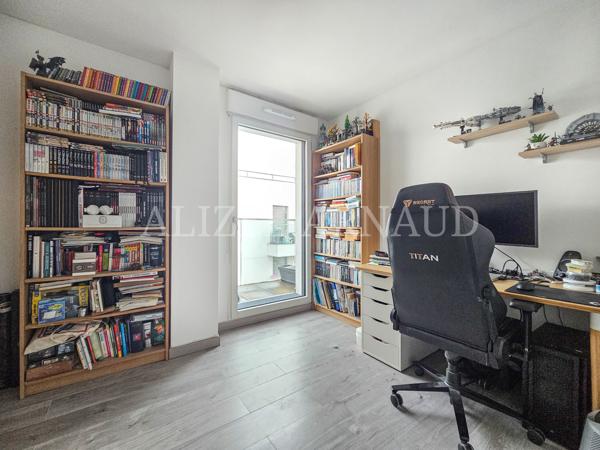 Appartement
         4 pièces
        - 90 m² Exclusivité 570 000 € *