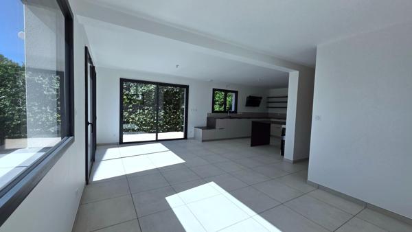 Bernin, maison "sortie de terre" et libre à la vente