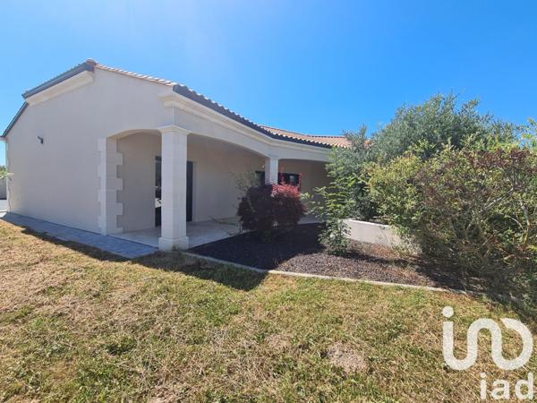 House for sale 4 rooms 134 m² Saint-Nexans