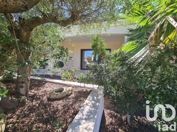 House for sale 4 rooms 134 m² Saint-Nexans