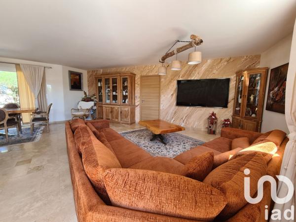 House for sale 4 rooms 134 m² Saint-Nexans