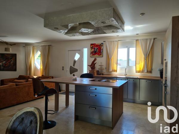 House for sale 4 rooms 134 m² Saint-Nexans