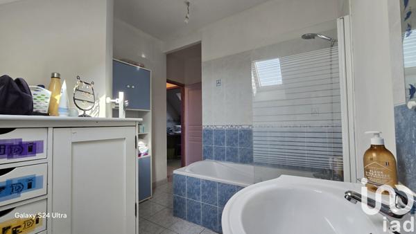 House for sale 7 rooms 118 m² Saint-Amand-Montrond