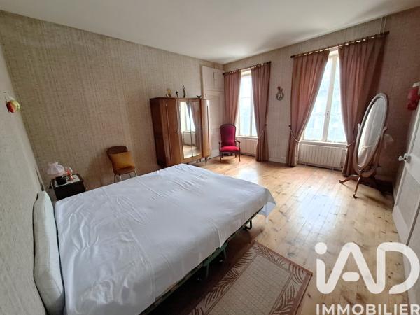 Maison à vendre 12 pièces 221 m² Saint-Vaast-la-Hougue