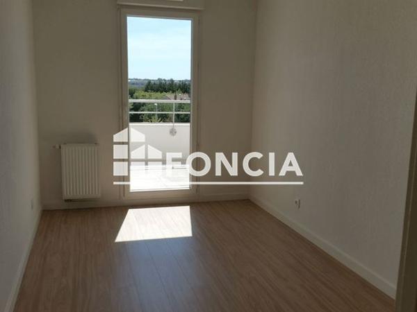 Location Appartement 4 pièces 70.9 m² - 99 RUE JEAN DAUSSET Montfavet 84140