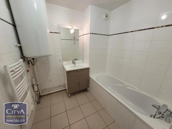 Appartement à louer 2 pièces 49.02m² Pérenchies (59840)