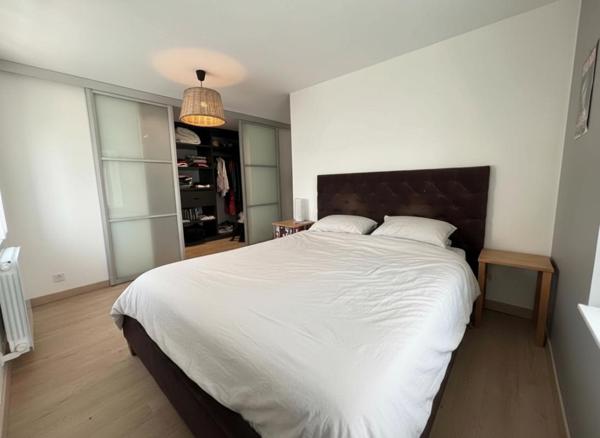 Maison en pierre avec piscine , 125 m² , Jardin sans vis-à-vis