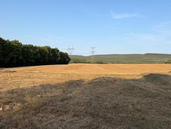 Terrain constructible sur 950 m2 viabilisé