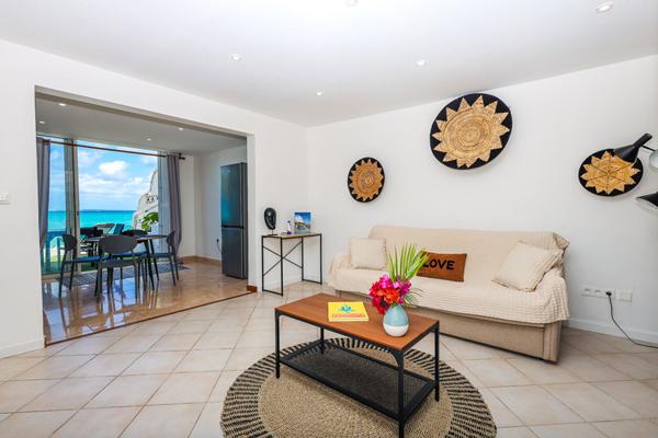 A VENDRE APPARTEMENT T2 EN BORD DE MER À GRAND CASE - SAINT MARTIN