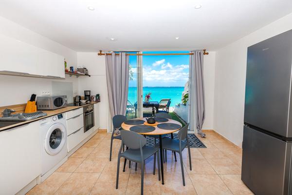 A VENDRE APPARTEMENT T2 EN BORD DE MER À GRAND CASE - SAINT MARTIN