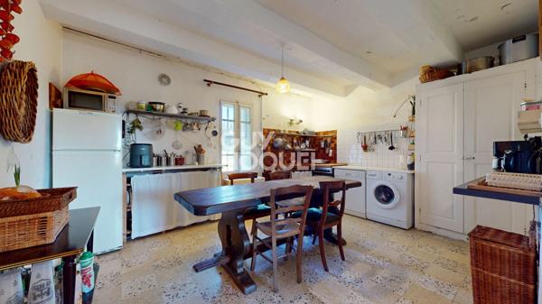 Maison à vendre à L'Isle-sur-la-Sorgue - Un potentiel à exploiter !