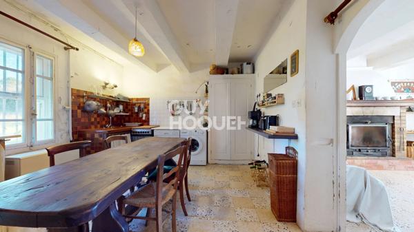 Maison à vendre à L'Isle-sur-la-Sorgue - Un potentiel à exploiter !