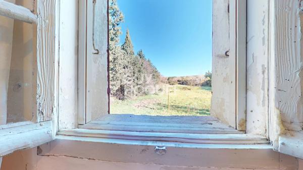 Maison à vendre à L'Isle-sur-la-Sorgue - Un potentiel à exploiter !