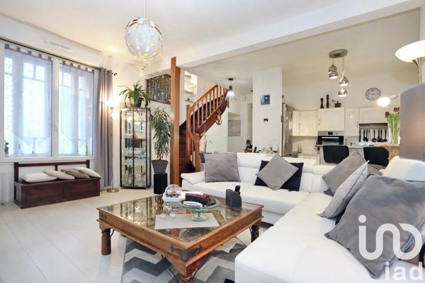 Maison de ville 8 pièces de 172 m² à Janzé (35150)