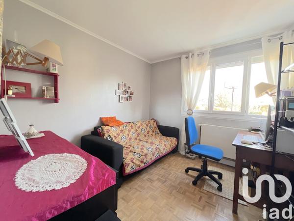 Maison traditionnelle 6 pièces de 136 m² à Lésigny (77150)